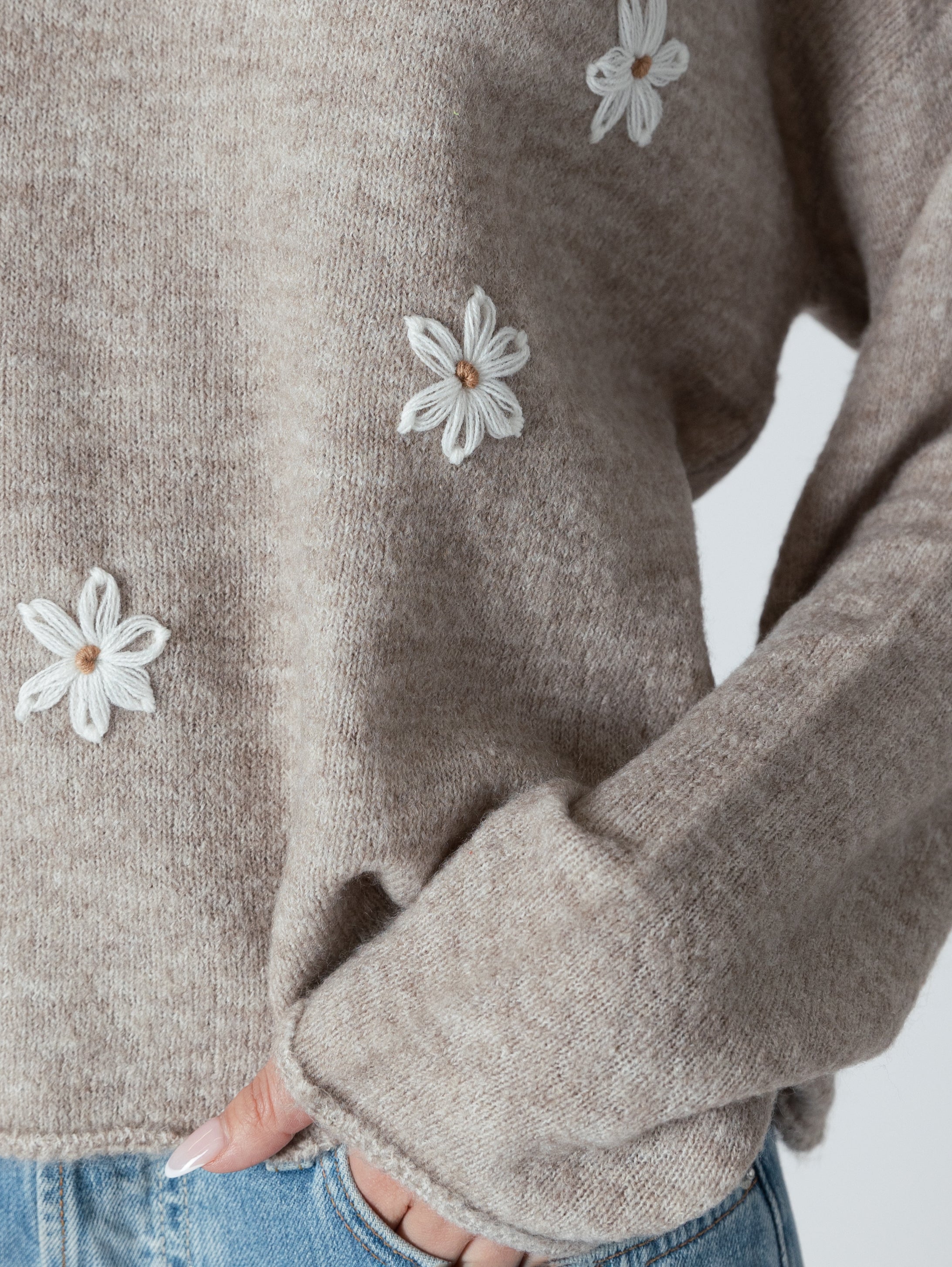 Aiden Daisy Sweater - Oat