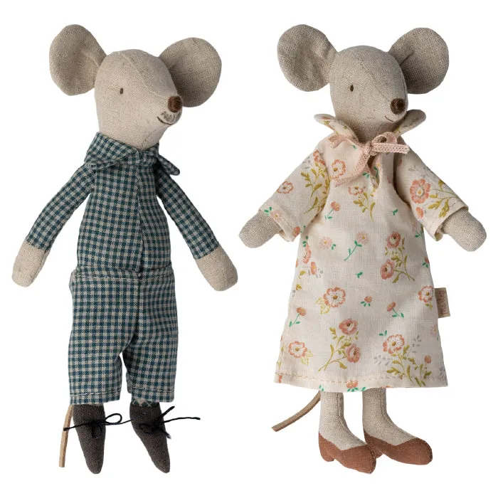 Maileg Toys Grandma And Grandpa Mice In Cigarbox