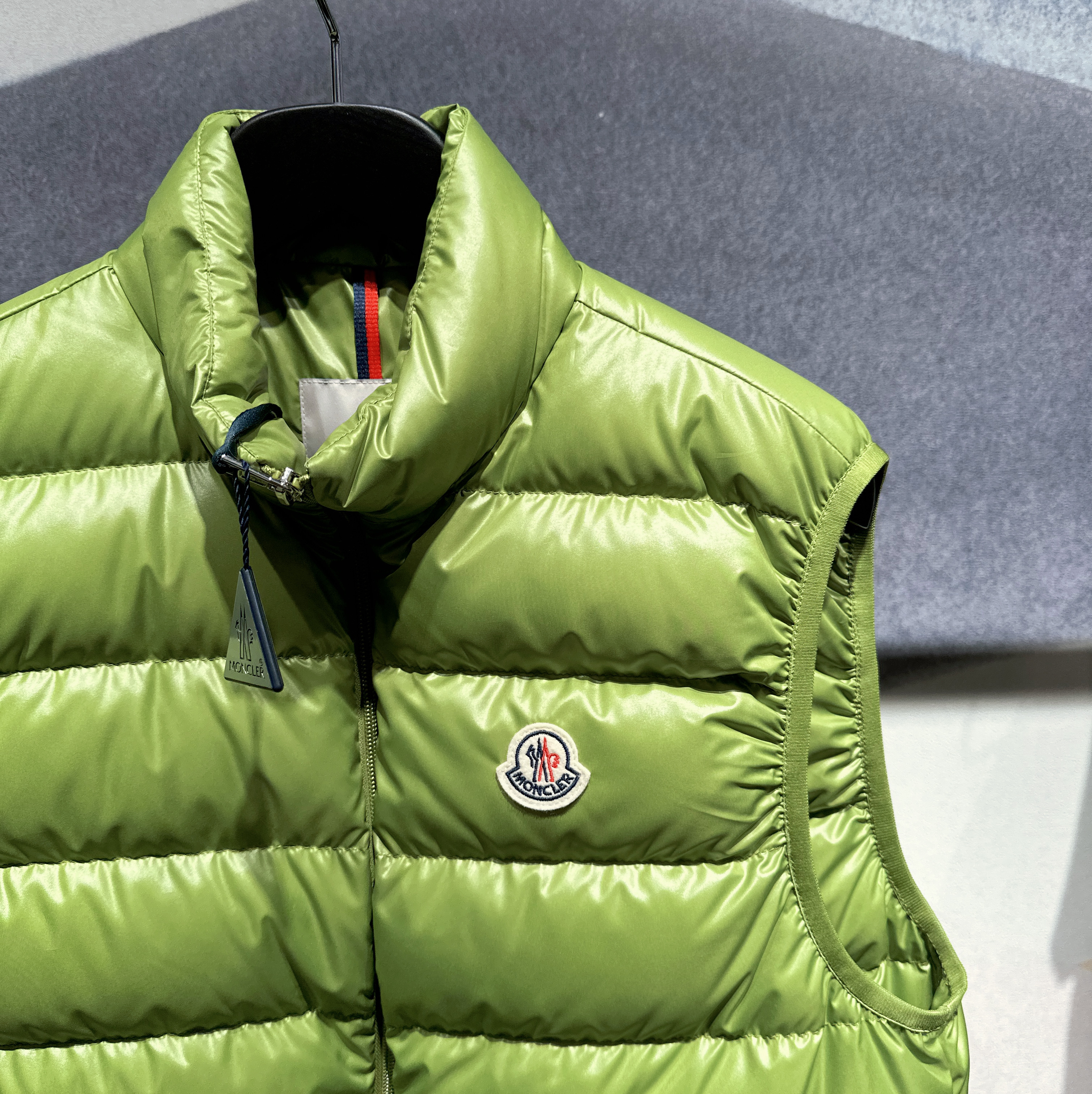 MONCLER  |Aube Down Gilet I20911A00079595ZJ83O